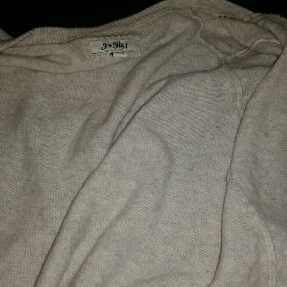 Clothes - Picture 4 of 4